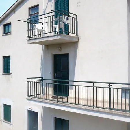 Sv. Marina 3 Apartment *